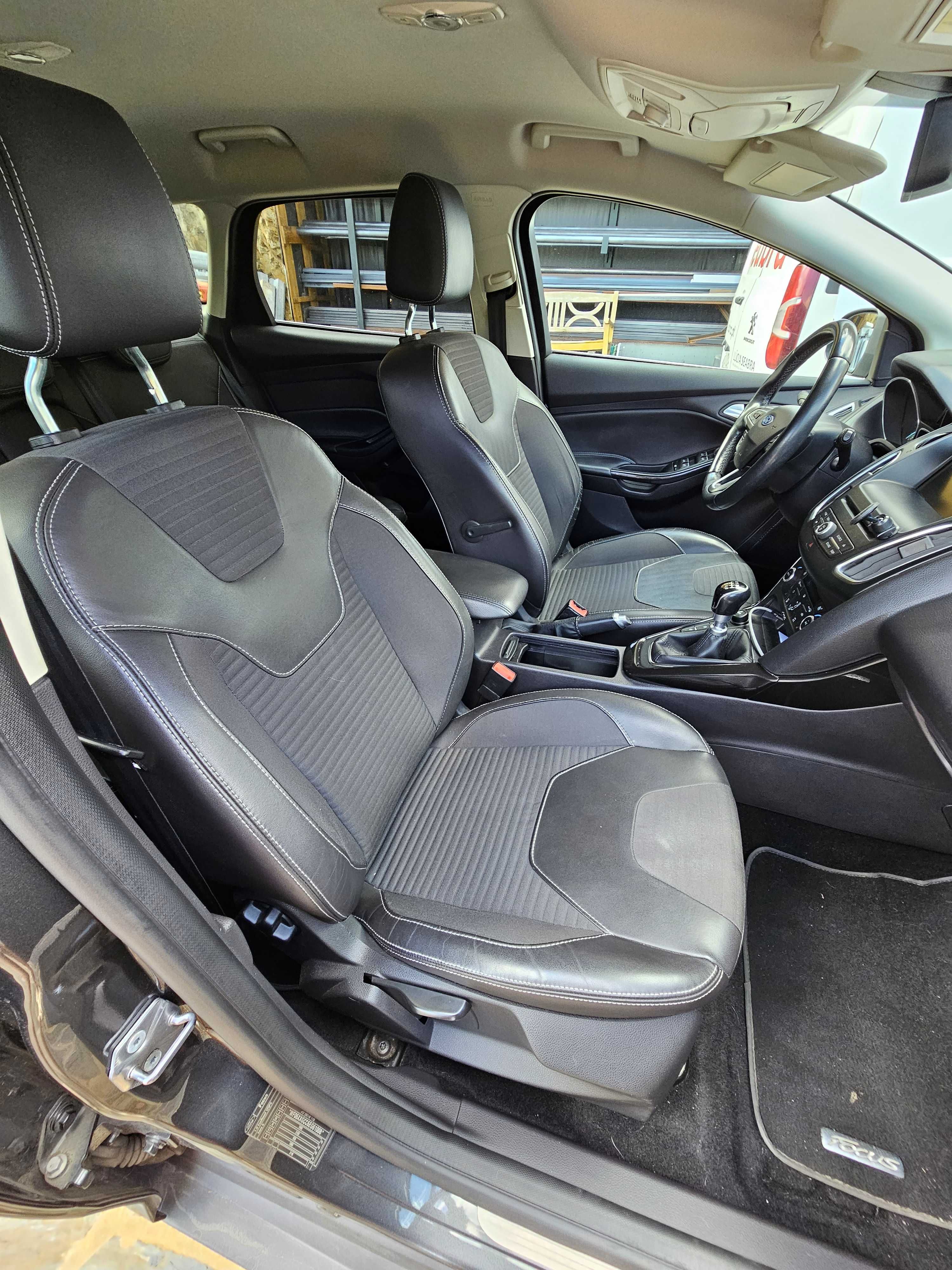 Ford Focus 1.0 EcoBoost 92kW Titanium económico em ótimas condições