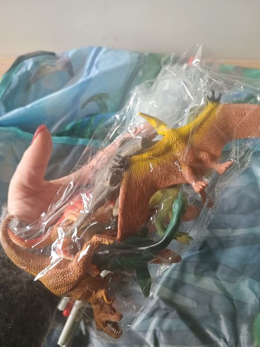 Nowy duży namiot dziecięcy z motywem dinozaurów. Zestaw figurek, LED