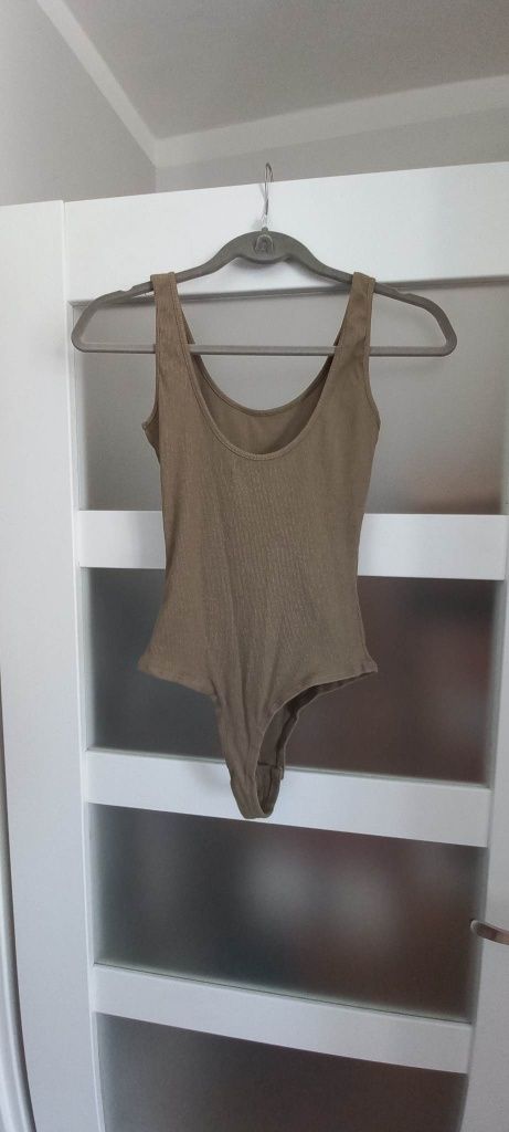 Nowe body kolor khaki Reserved