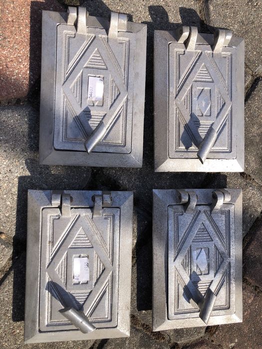 Wyczystka drzwiczki kominowe pieca kaflowego kuchni srebrne 4 szt NOWE