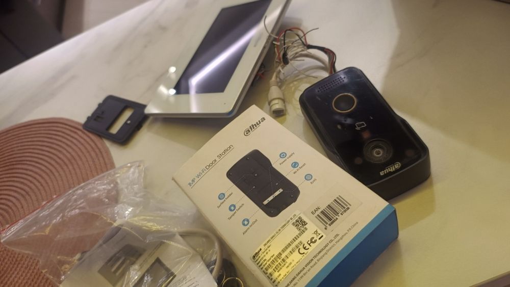 Wideodomofony Dahua VTH52210W-S2 +VTO2111D-WP-S1