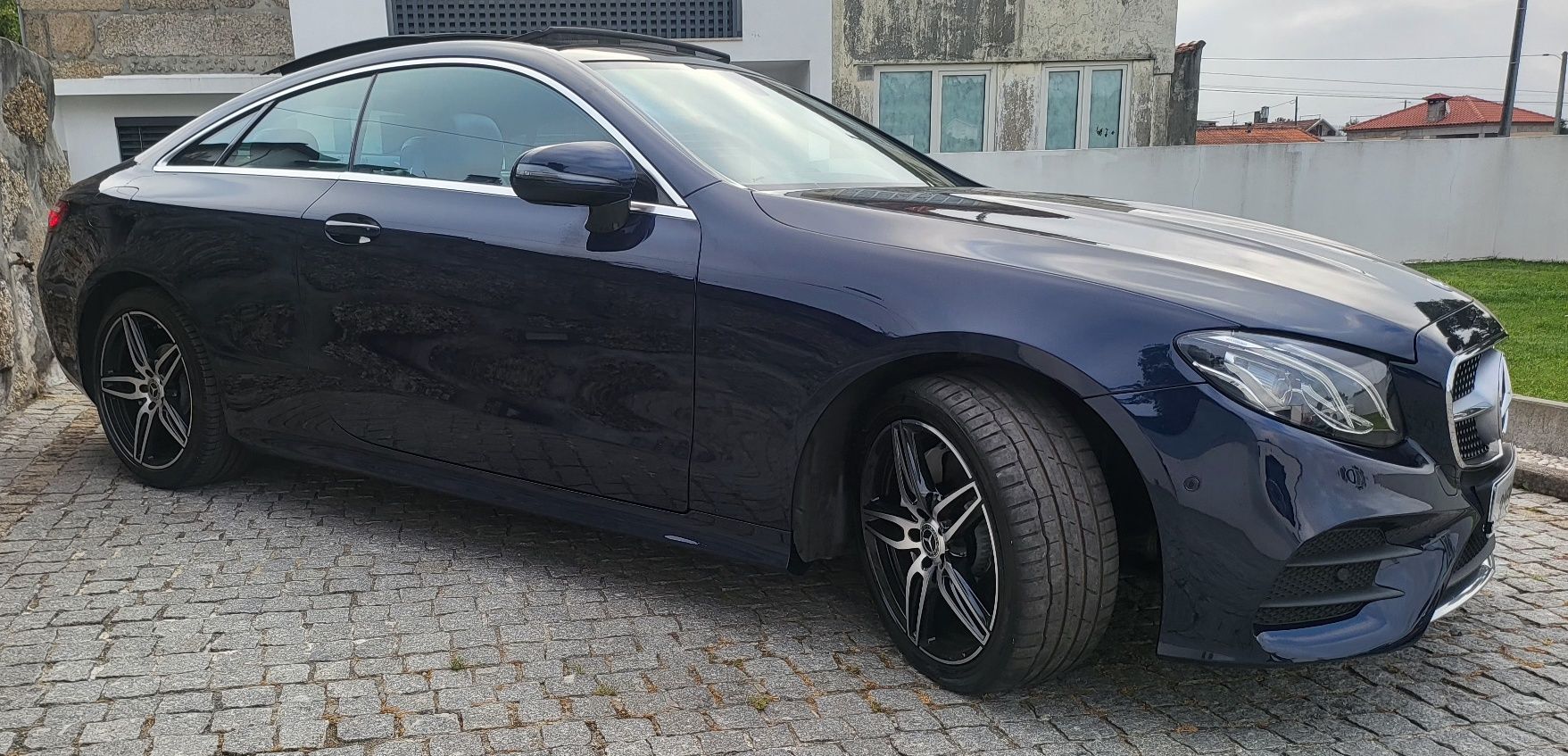 Mercedes-Benz E220 d AMG LINE Coupé Nacional