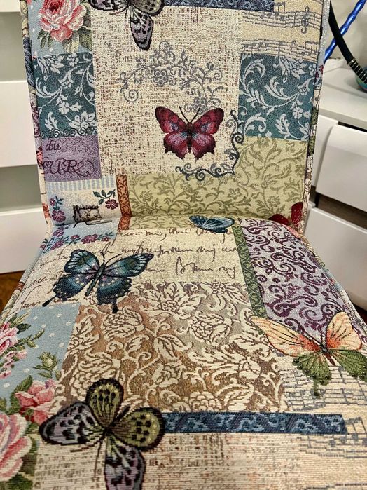 Krzesło Aga J. Chierowski tapicerowane