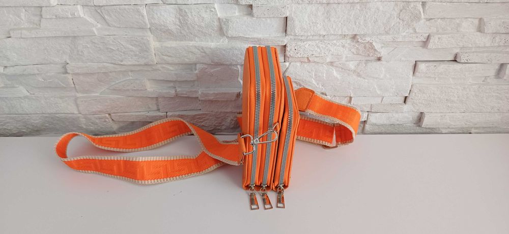 Torba przez ramię PRADA  18x11x6 cm.