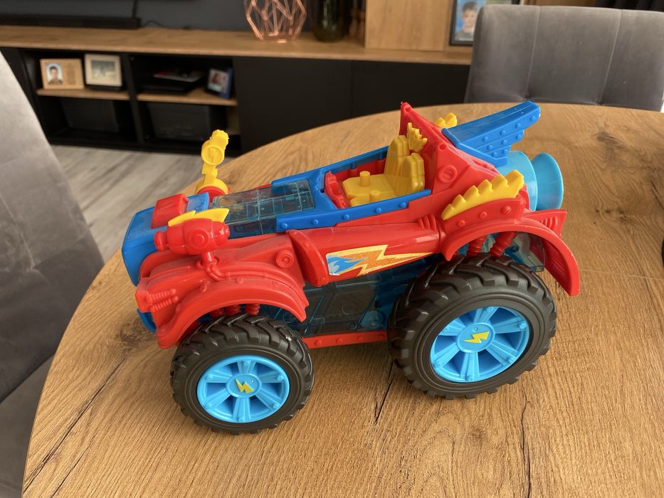 Zestaw zabawek pojazdów.