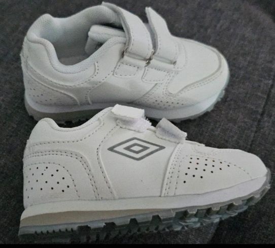 Buty Umbro follow INF III nowe dziewczęce 23