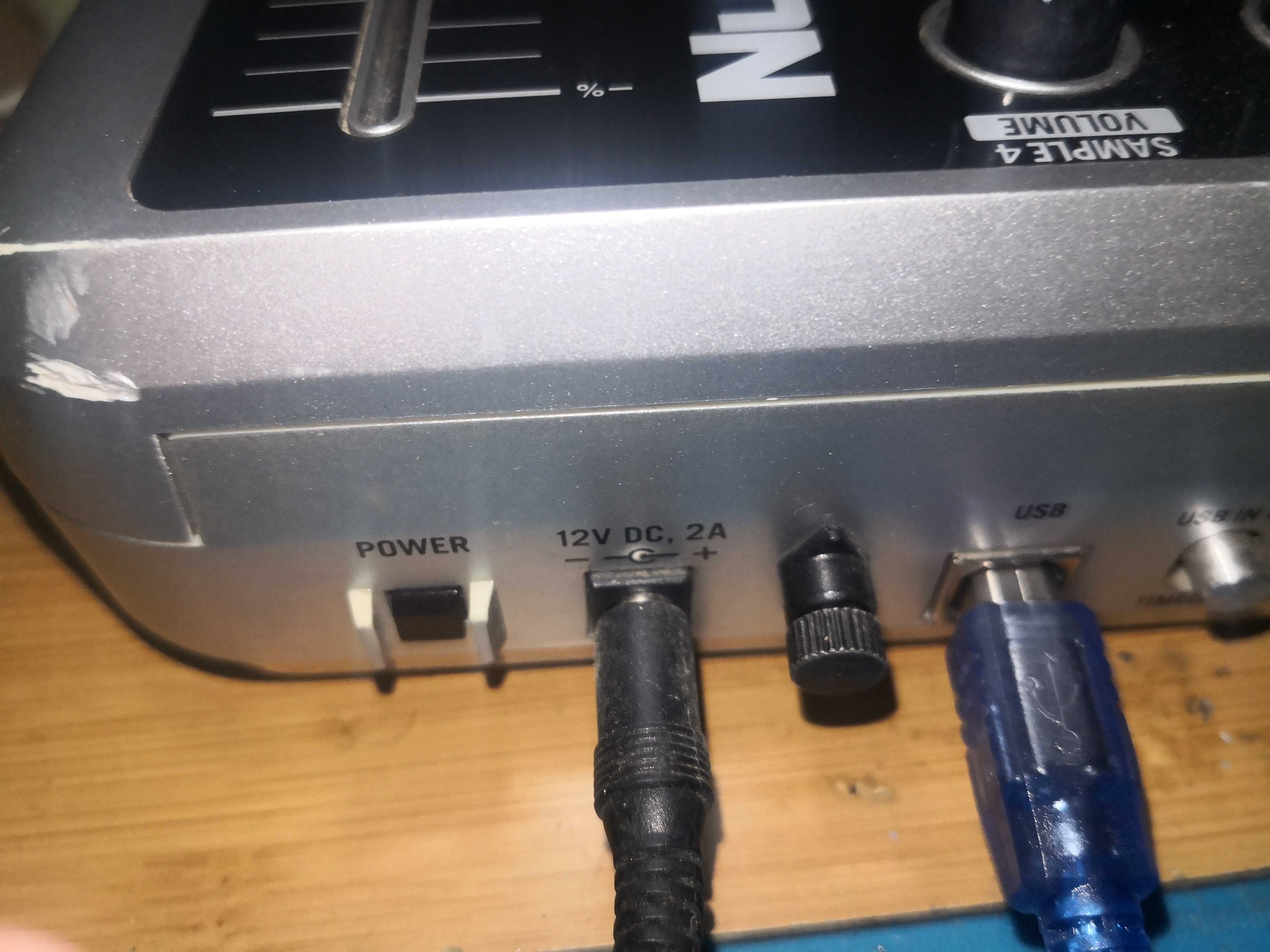 Controlador DJ Numark N4