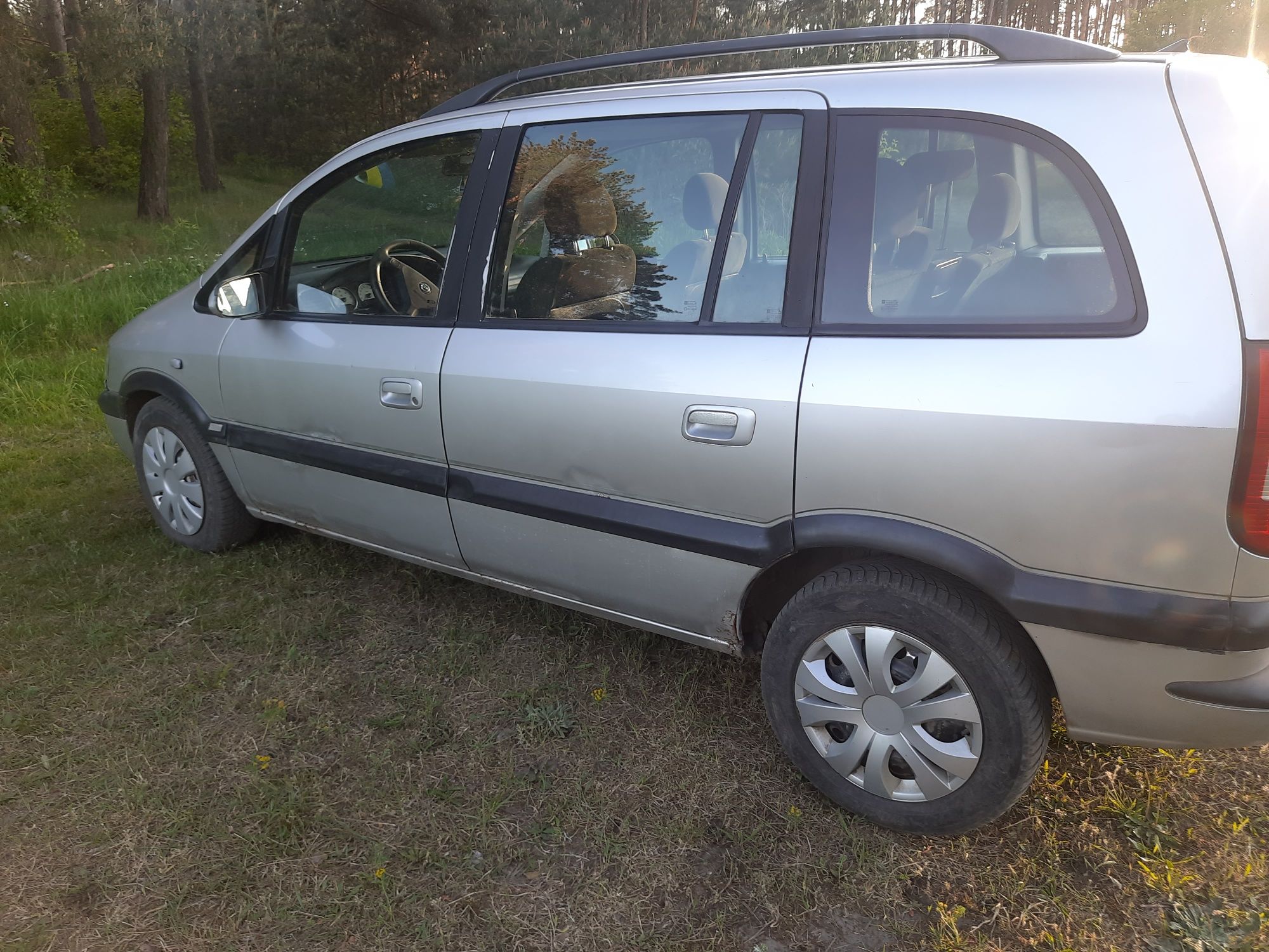 Opel Zafira A 2003 2.2 дизель