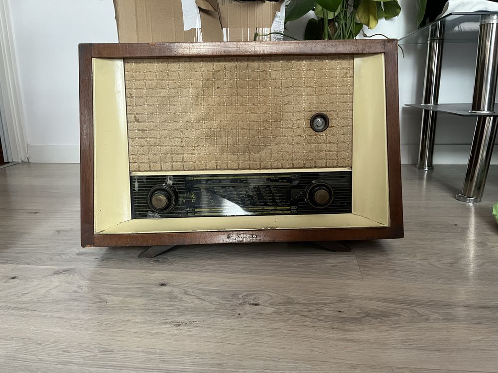 Stare radio z epoki