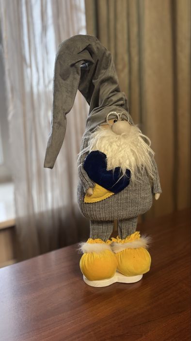 Новорічний гном українець)