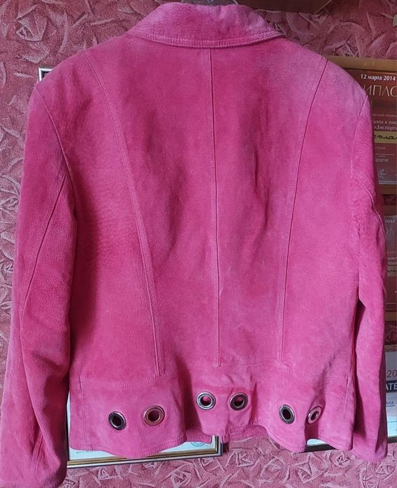 Замшевая,кожаная куртка-пиджак.