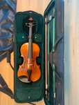 Cremona Violin with case and cushion