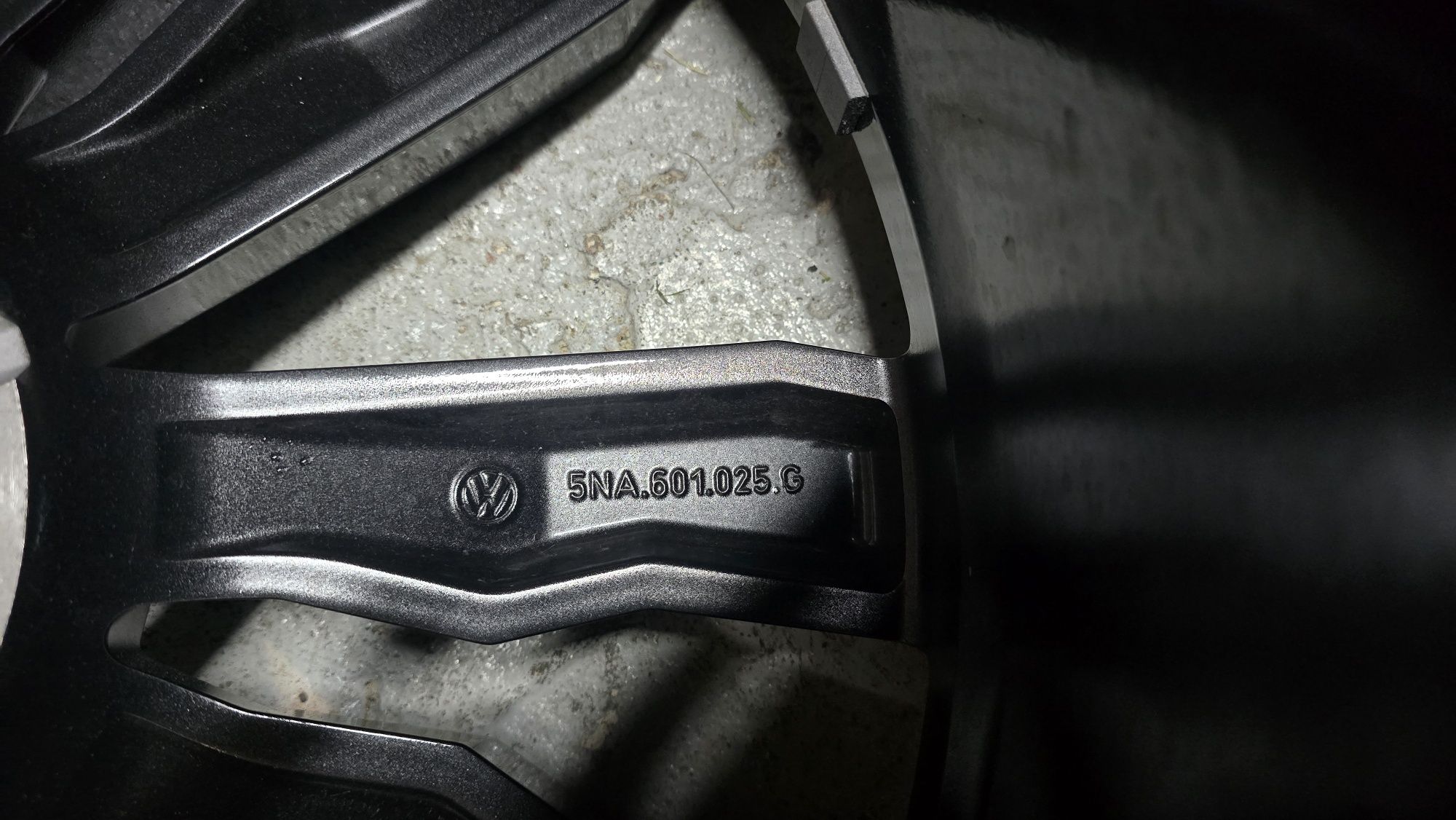 Felga vw tiguan r line 20" 5na601025g