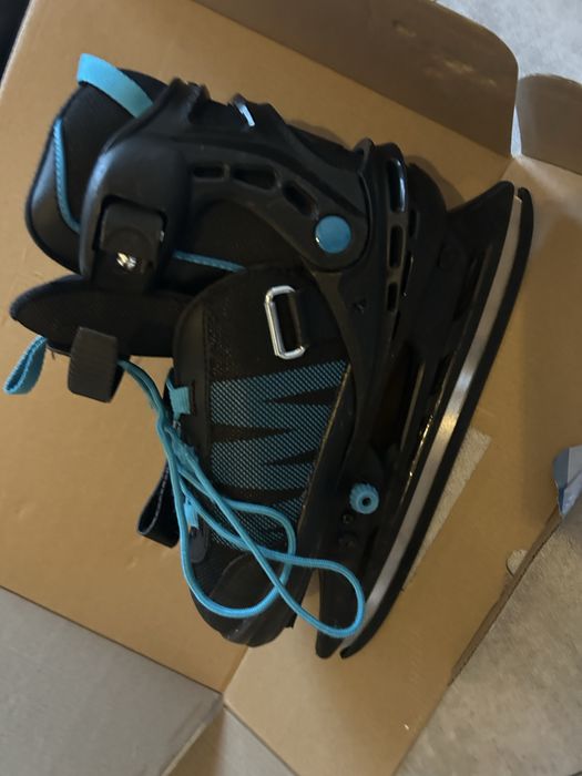 Łyżwy regulowane 35-40