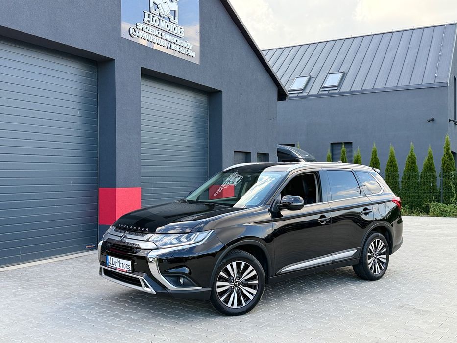 Mitsubishi Outlander Mitsubishi Outlander Diamant Plus 2.0 Benzyna 7 miejsc Nawi Kamera PDC