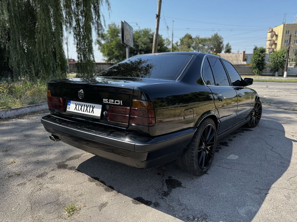 BMW e34 m50b20.