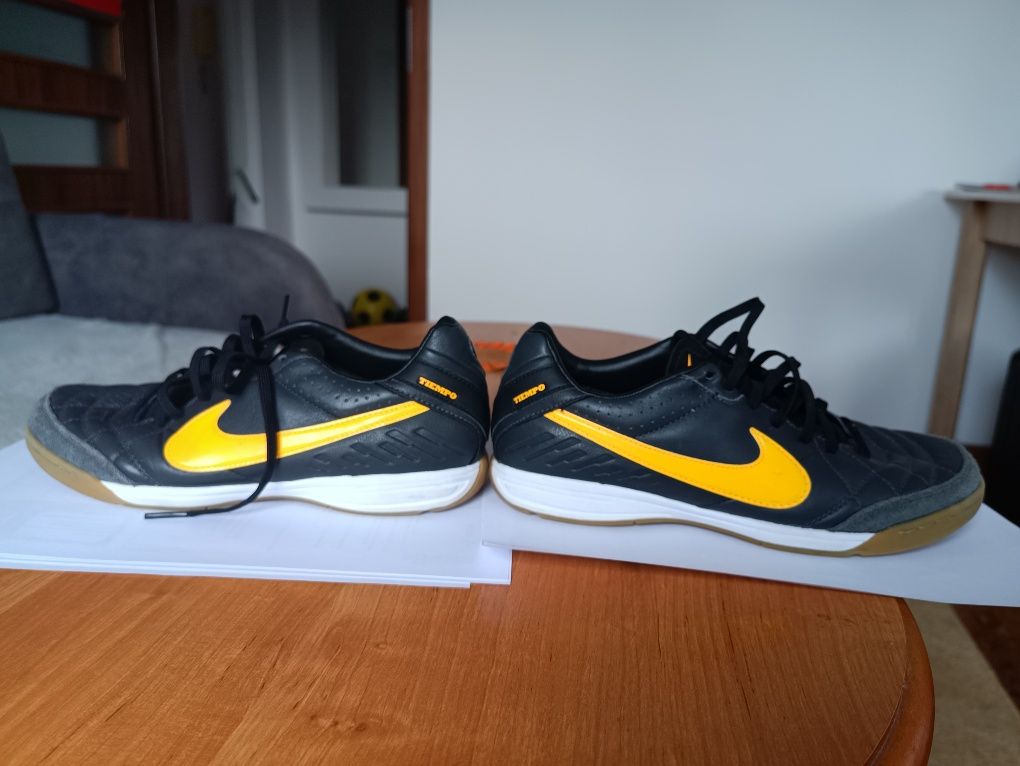 Nike Tiempo r.40 cm.25