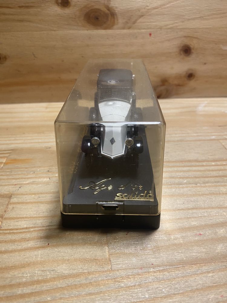 Miniatura solido Renault 40 cv