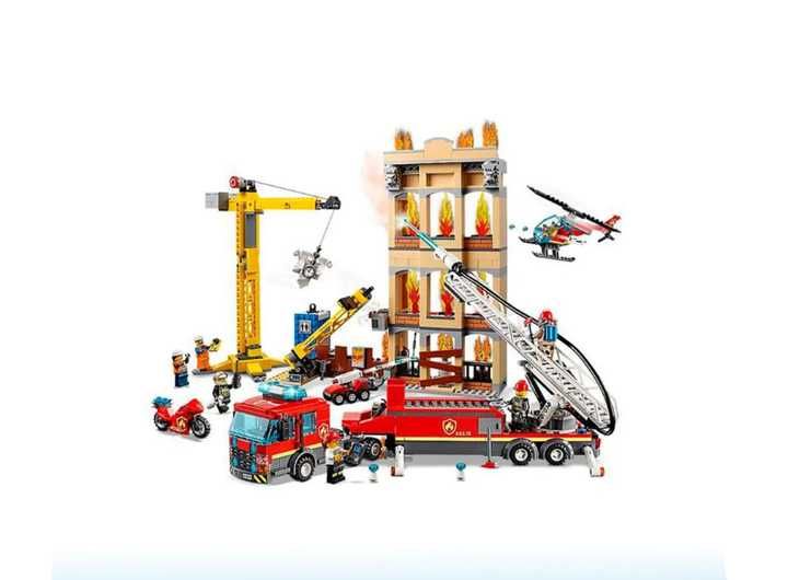 Конструктор 11216 Центральна пожежна станція Гасіння пожежі 985деталей