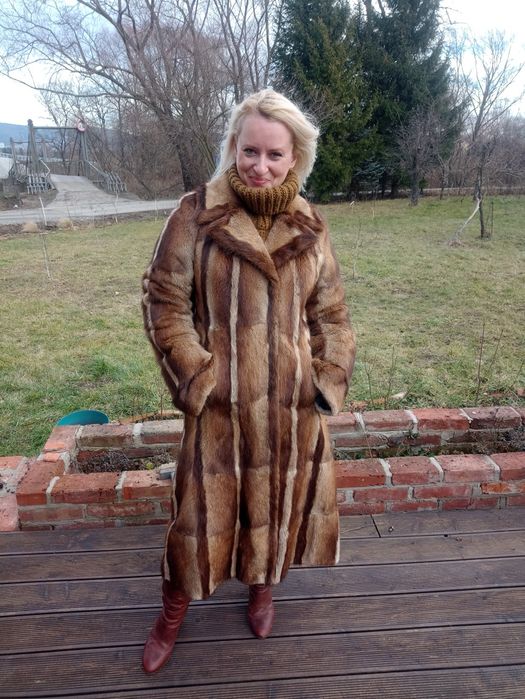 Futro długie z piżmaków futro z dzikich norek