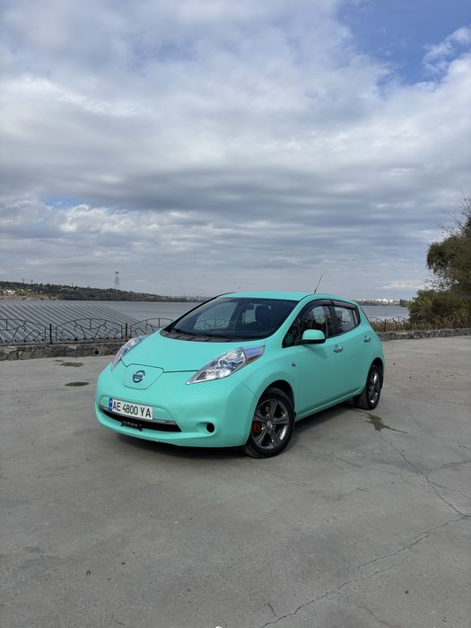 Nissan LEAF AZEO ниссан лиф нісан ліф 2013 электромобиль электричка EV