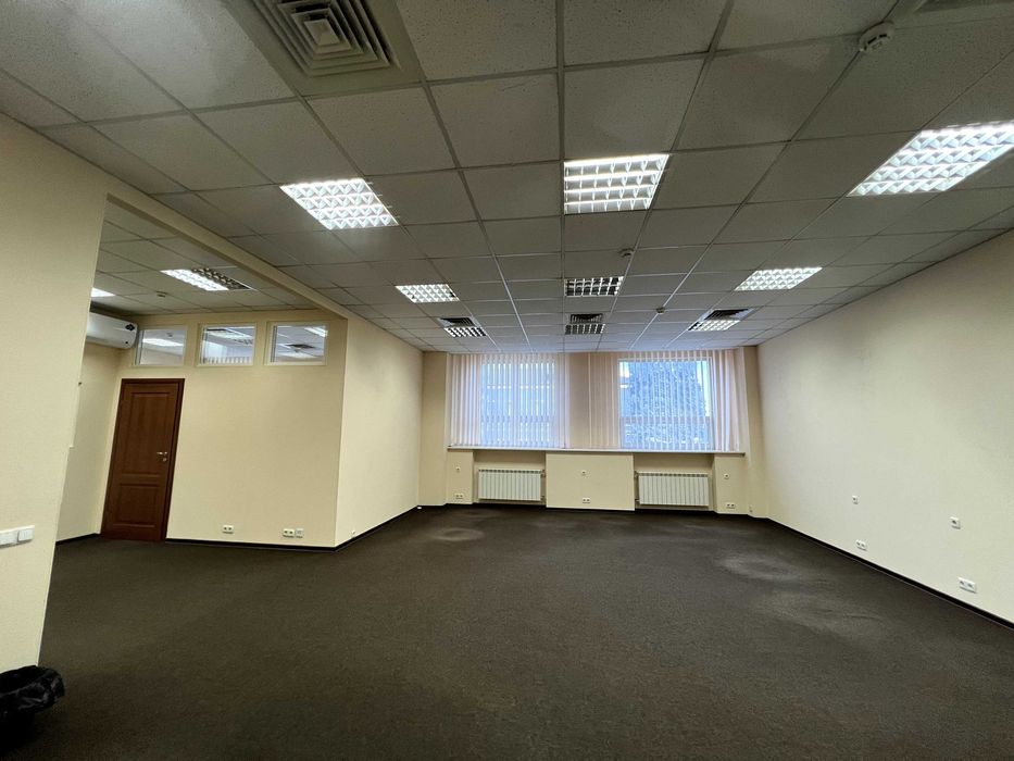 Офіс в БЦ, 127 м.кв., 4 кабінета, кухня, генератор, Поділ, власник