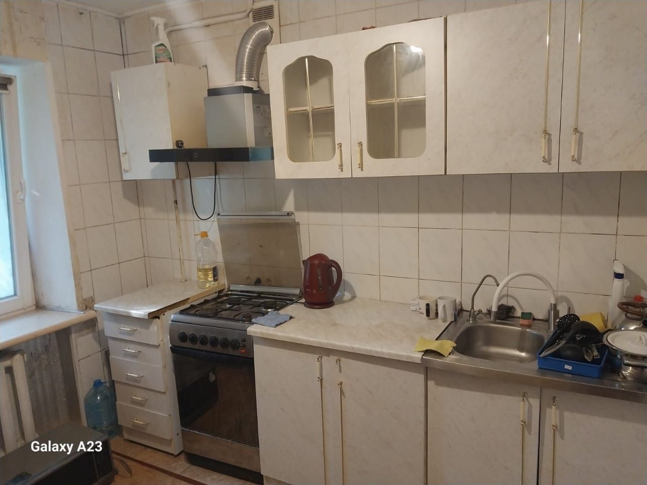 Оренда квартири в місті Херсон . Перший поверх . Будинок цегла .
