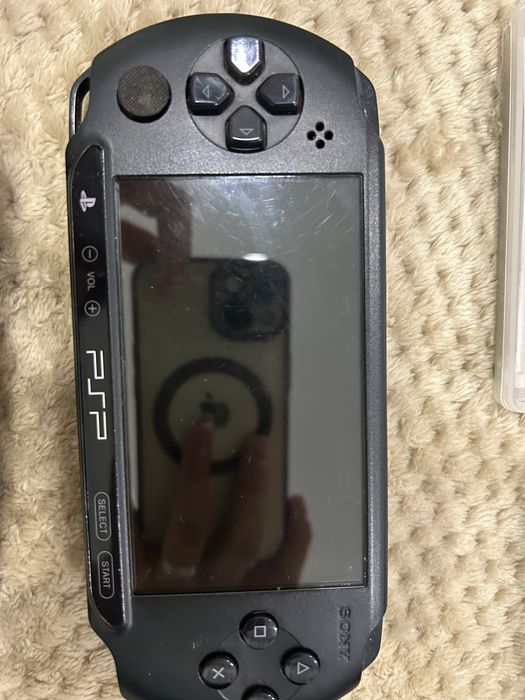 Psp E-1004 com 4 jogos