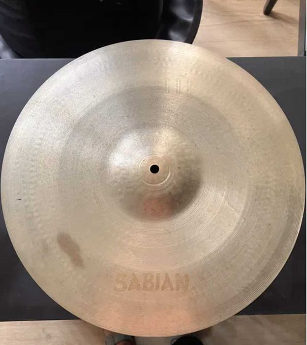 Prato Sabian Paragon Crash de 18", 1ª edição (Neil Peart Signature).