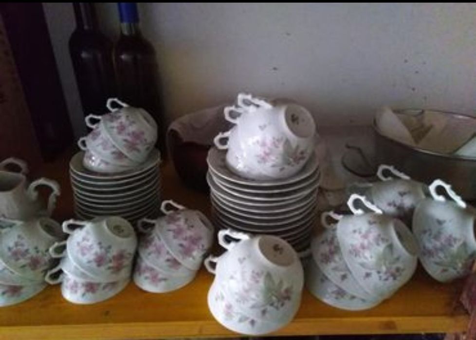 Serviço de chá e de café, em Porcelana Vista Alegre