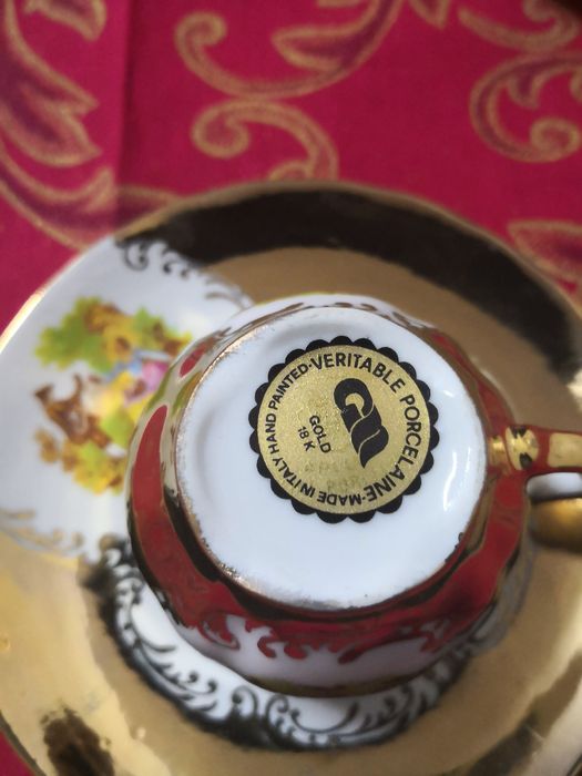 Serviço em porcelana banhado a ouro