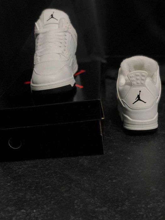 Женские зимние кроссовки Jordan White натуральная кожа на меху