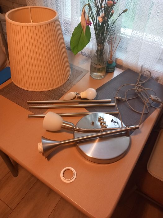 Lampa stojąca z 3 części do 2m