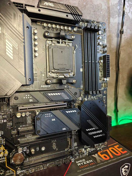 Материнська плата Msi Mag X670E Tomahawk Wifi (AM5) 7000-9000 AMD