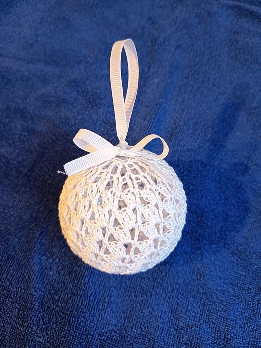 Zestaw bombek(8cm) w prezentowym pudełku