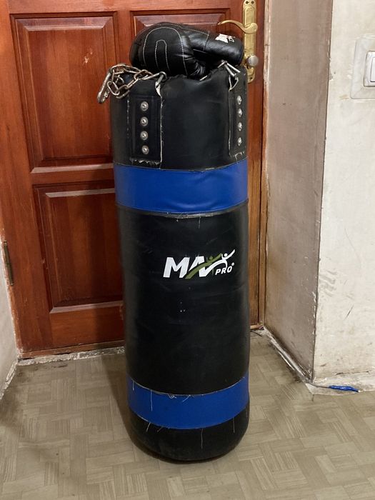 Продам грушу с перчатками