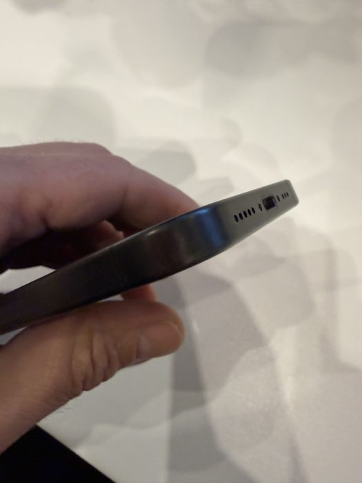 Apple ihone 15 pro 256 black titanium