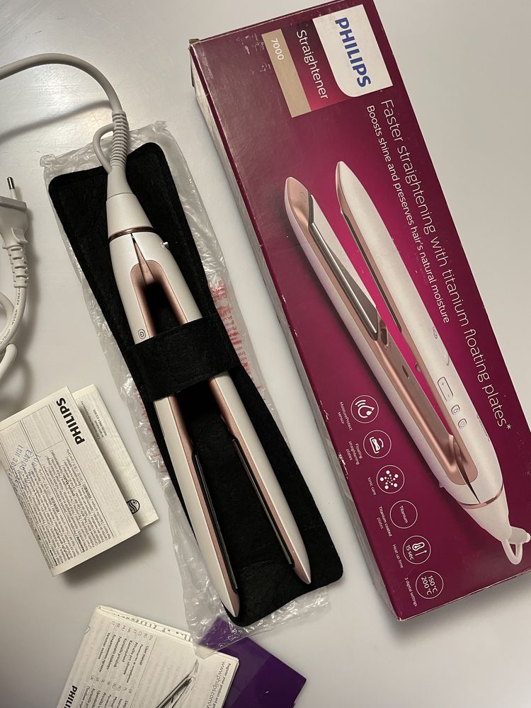 Випрямляч для волосся Philips Moisture Protect