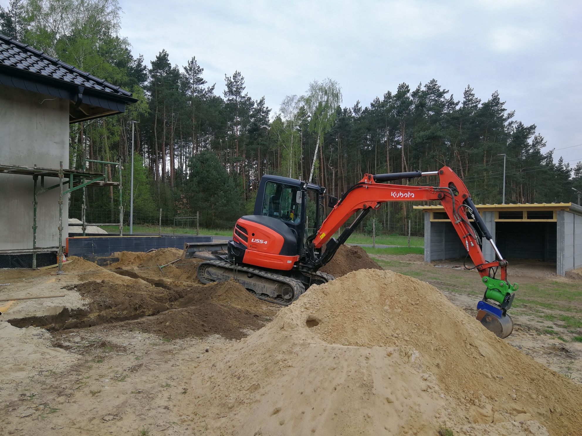 Uslugi Koparką, Roboty Ziemne,Wywóz Wywrotka, Brukarstwo