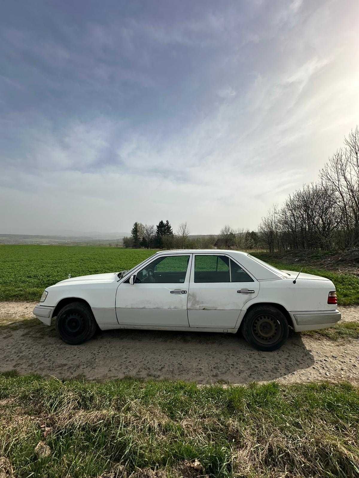 Auto Mercedes-Benz 124 samochód osobowy rok prod. 1995