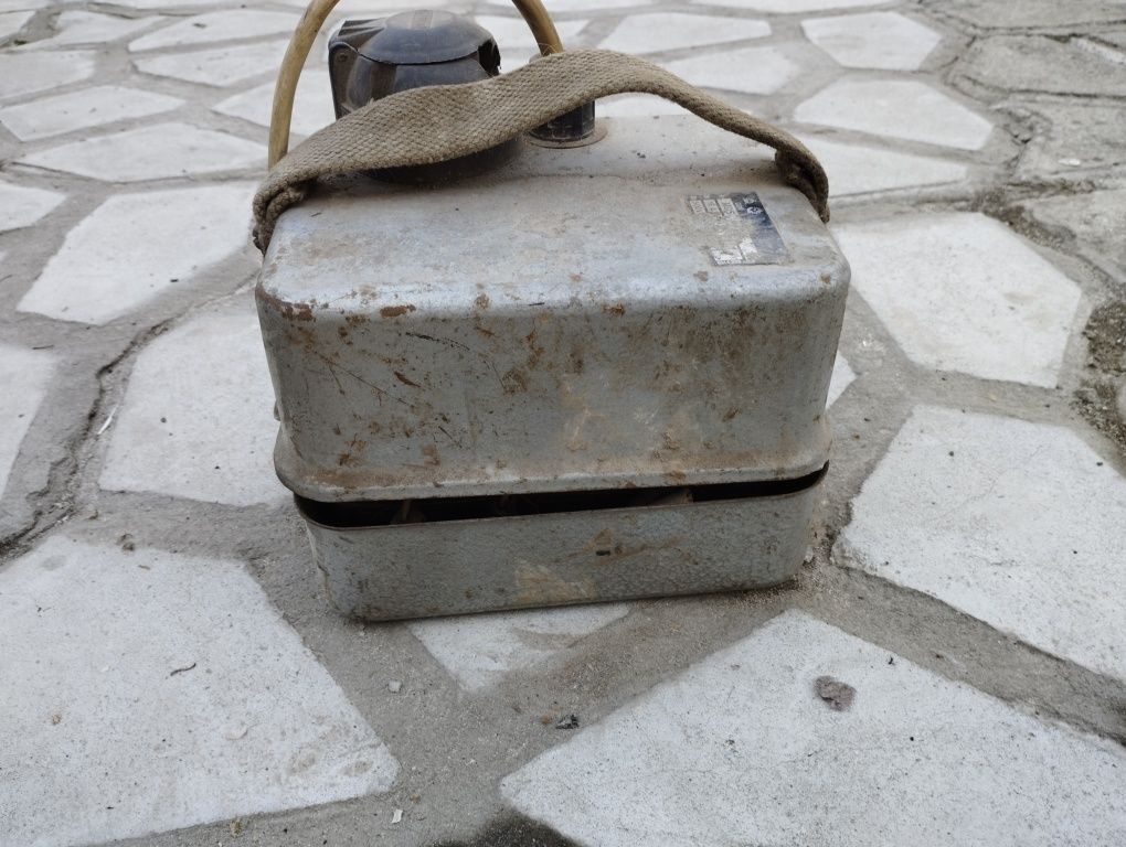 Продам вібратор будівельний