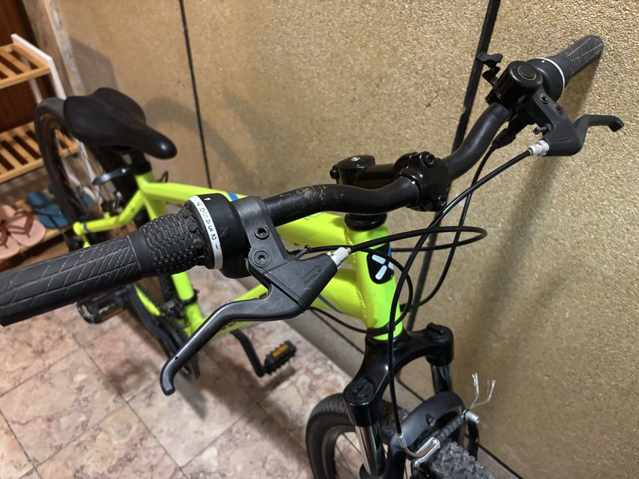 Bicicleta BTT ST 100 Amarelo Rockrider