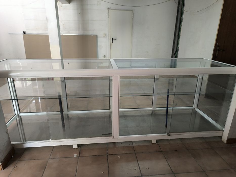 Balcão/ vitrine/ expositor (vendo o conjunto ou individualmente)