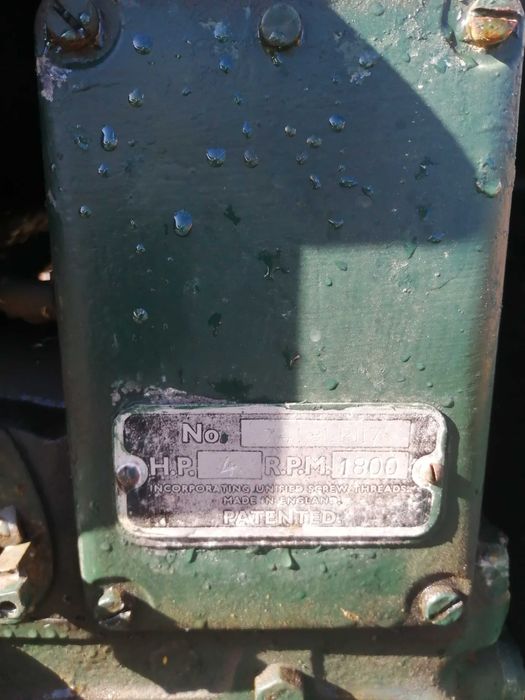 Grupo de rega com motor lister