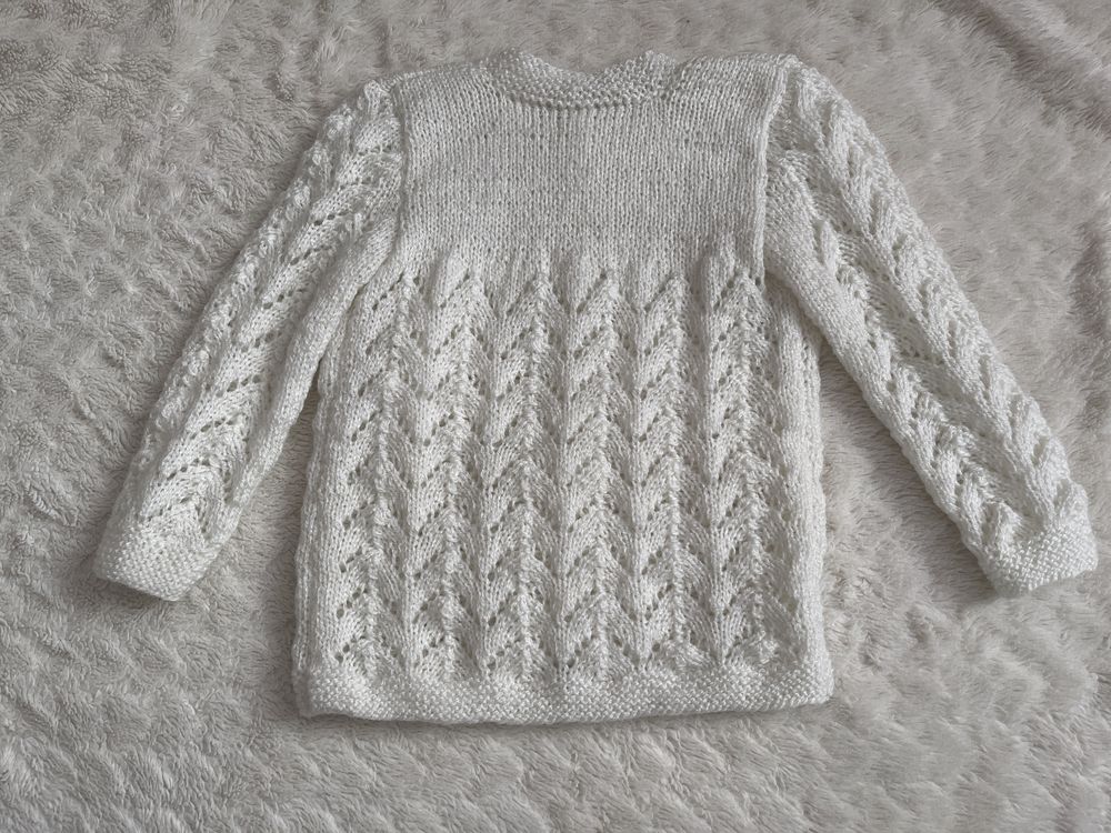 Sweter dziewczęcy