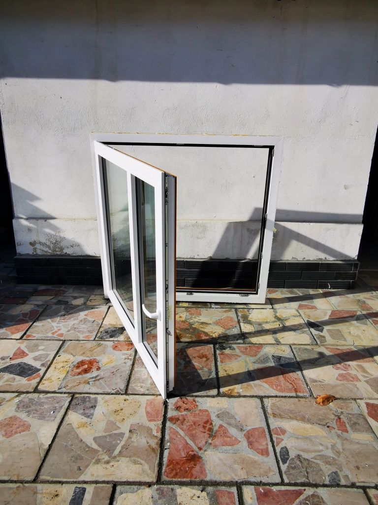 Okna okno Brąz pomarańcz 133x134 potrójna szyba DOWÓZ CAŁY KRAJ