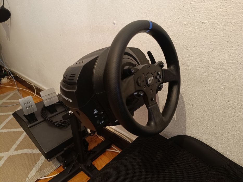 Thrustmaster T300 RS GT Edition - impecável