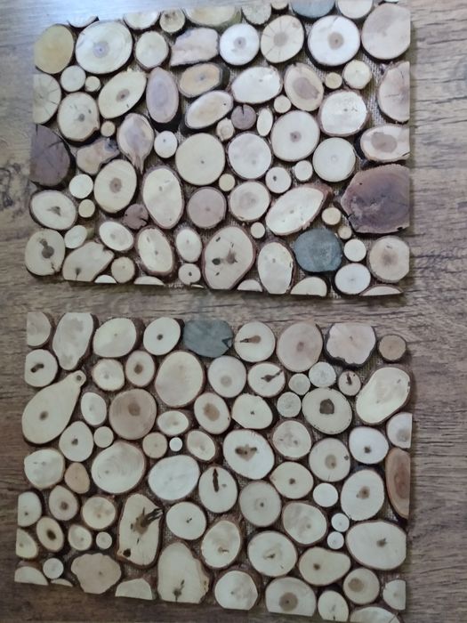 Podkładka drewniana pod talerz z krążków drewna