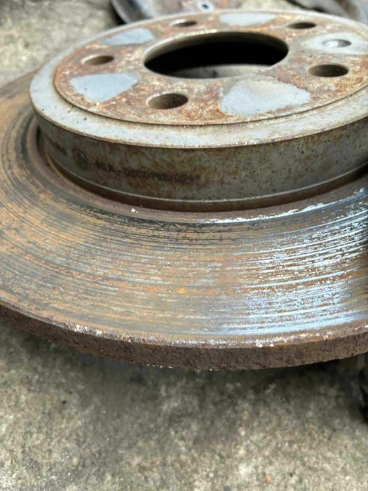 hamulce tył tarcze klocki zaciski jarzma swap 288mm audi a4 b6 b7