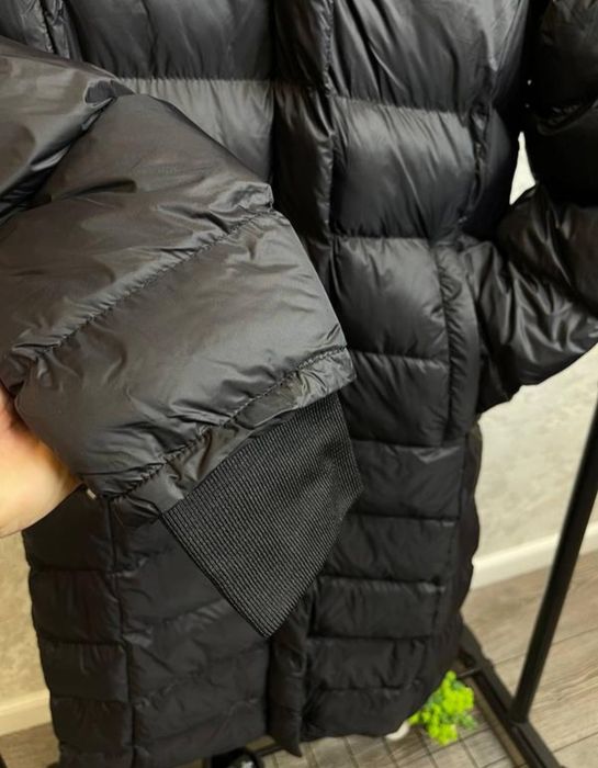 Жіноча зимова куртка Canada goose